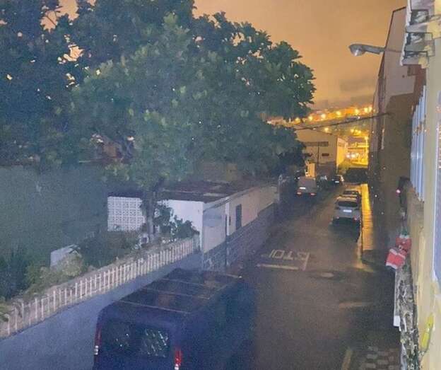 Calle de Barcelona, en el caso antiguo de Jinámar, sin alumbrado público/TA.